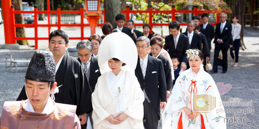 ウェディング　吉田神社結婚式　参進の儀　本殿への行進