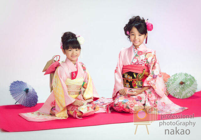 十三詣り　中振り袖の女子と妹