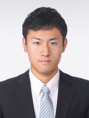 ネクタイの結び目は男の見せ場。しっかり練習しましょう。 リクルート用証明写真