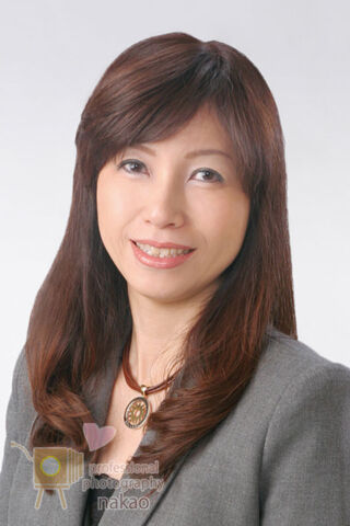 ビジネスシーンで、WEBでの自己紹介用に、明るく元気な印象付けましょう。 プロフィールフォト